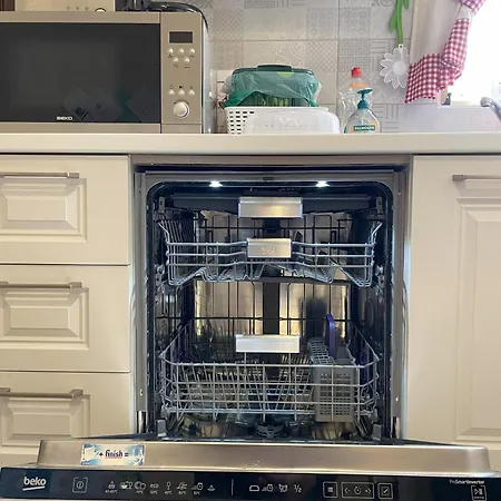 Full 2-storey House While On Hébergement de vacances *