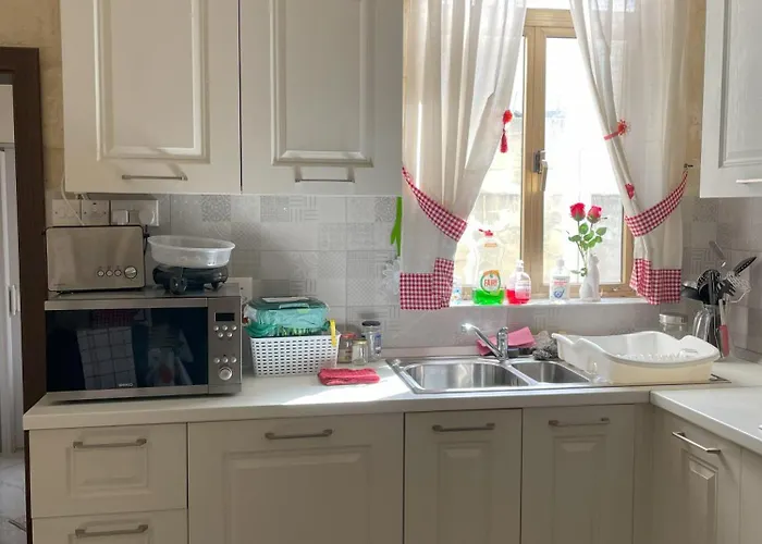 Full 2-storey House While On *