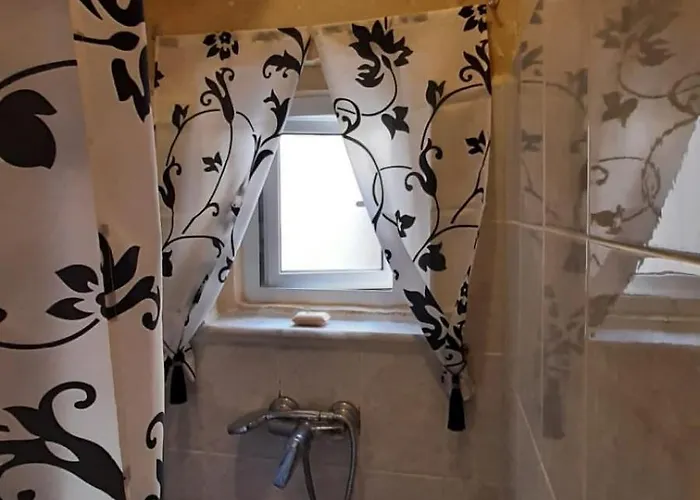 Full 2-storey House While On 펜션