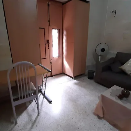 Full 2-storey House While On 度假居