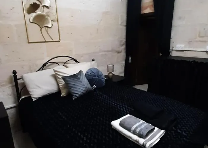 Full 2-storey House While On *